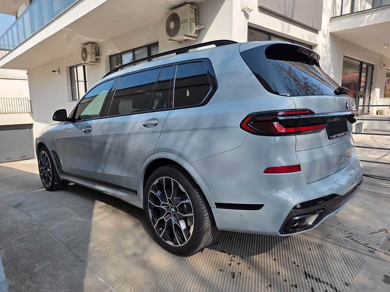 BMW X7 xDrive40d M-Sport 7 míst SkyL - fotka 6 z 22