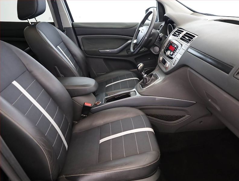 Ford Kuga (2009) 2.0 TDCi, Serv.kniha, Tempomat - fotka 7 z 17