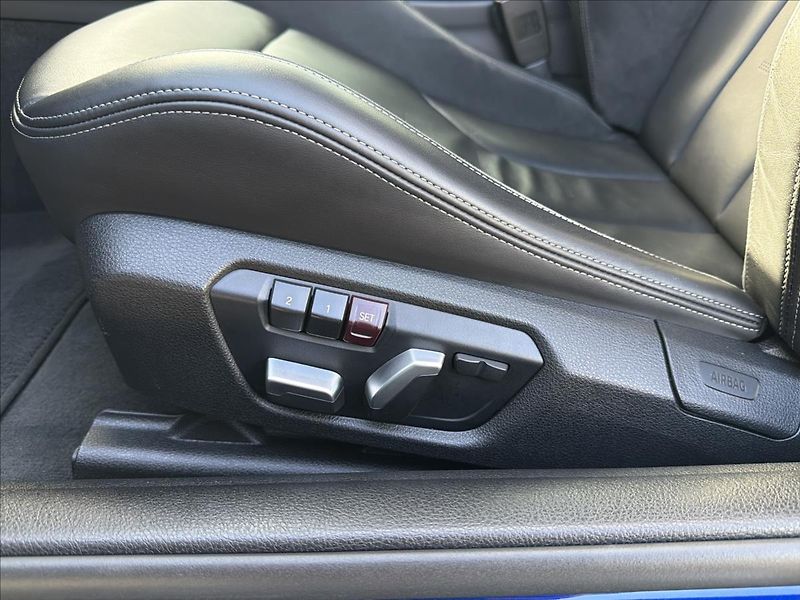 BMW M4 3,0 CS 338 Kw ČR DPH - fotka 26 z 50