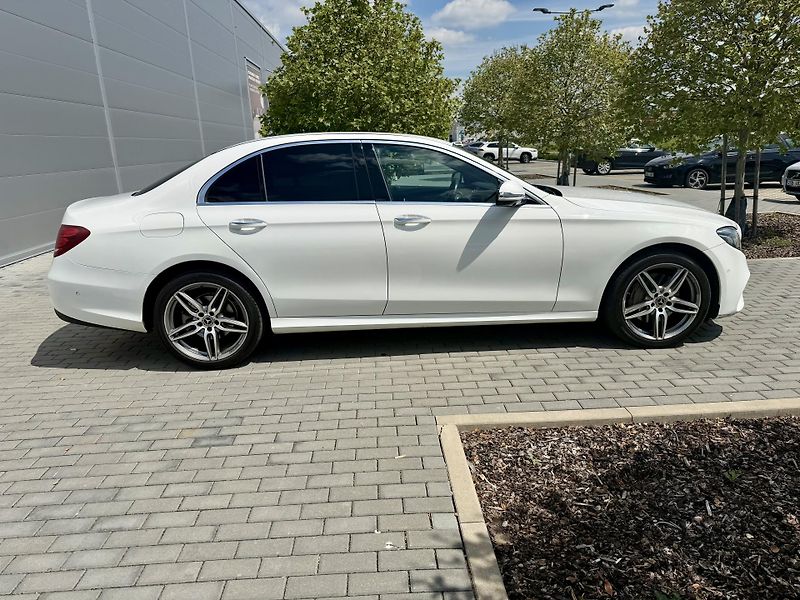 Mercedes-Benz Třídy E (2017) 220D 4Matic W213 AMG KOUP ČR - fotka 4 z 26