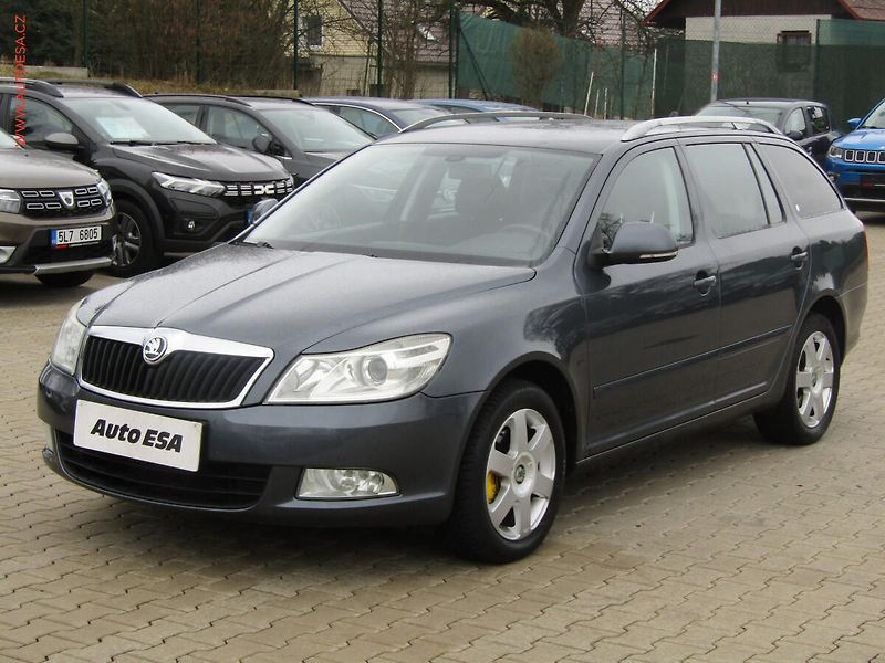 Škoda Octavia (2010) 2.0TDI, DSG - fotka 3 z 18