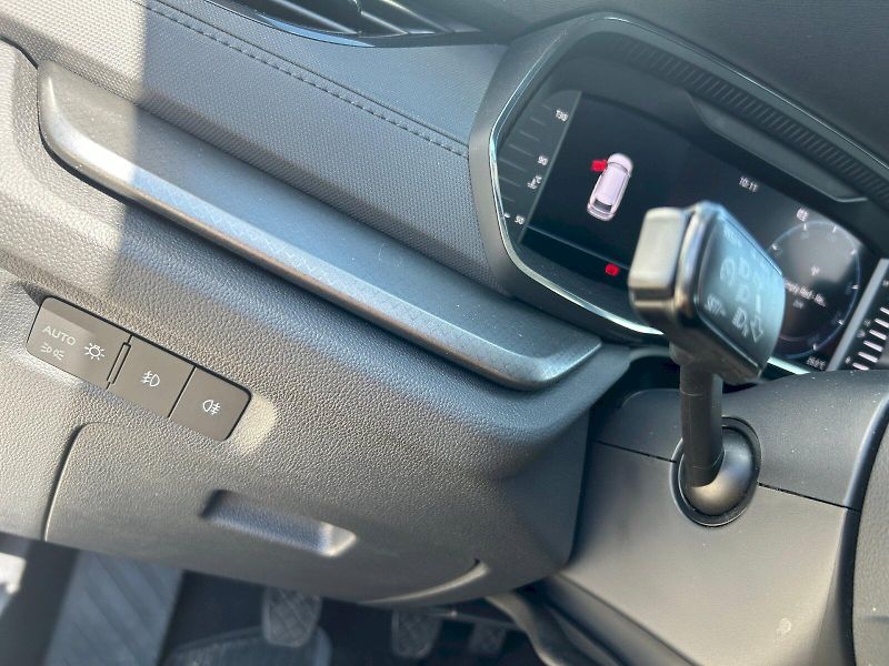 Škoda Octavia (2023) COMBI AMBITION 2.0TDI 110kW 6° - fotka 24 z 26
