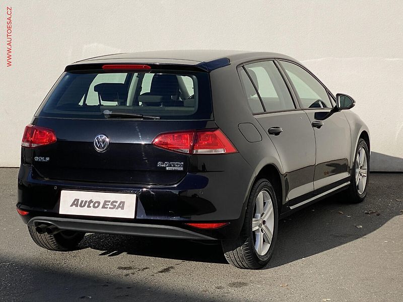 Volkswagen Golf (2014) 2.0 TDi 4x4, Comfortline - fotka 4 z 16