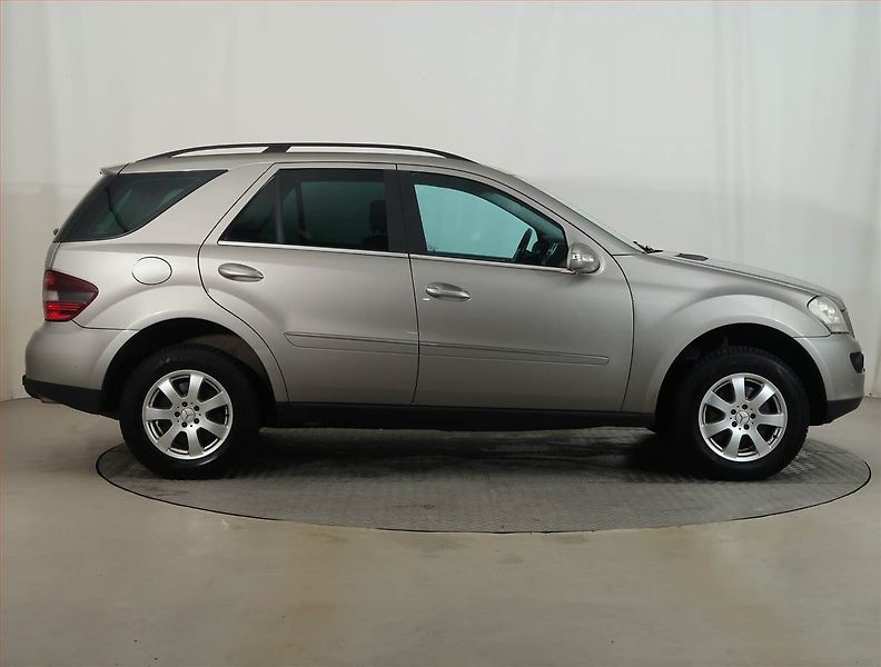 Mercedes-Benz Třídy M (2007) Base ML 280 CDI , 4X4 - fotka 6 z 13
