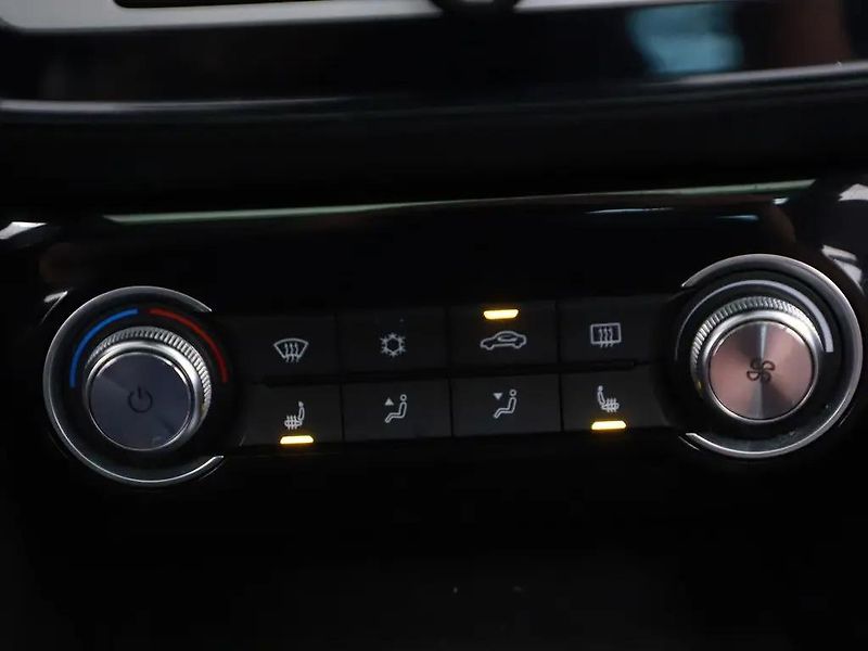 MG ZS EV 105kW 45kWh LUXURY DPH - fotka 6 z 11