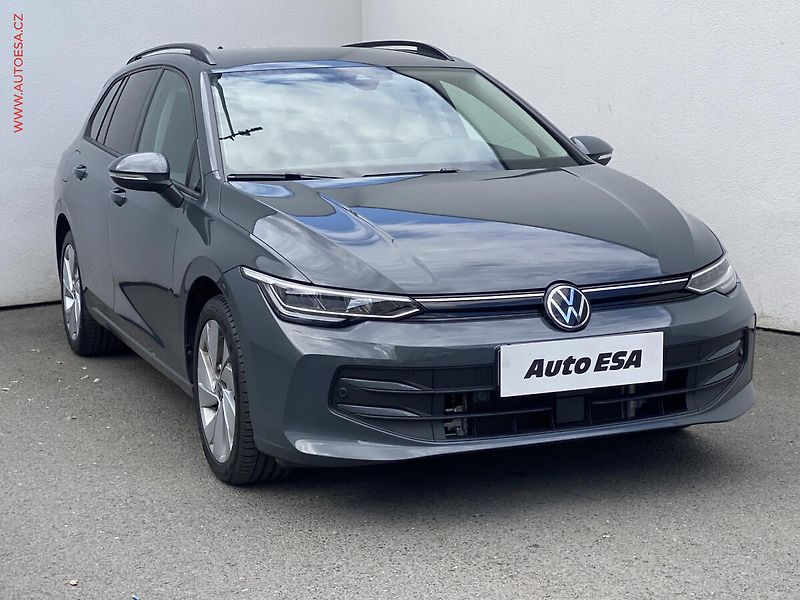 Volkswagen Golf (2024) 1.5e-TSi, ČR, Life, DSG, LED - fotografie inzerátu