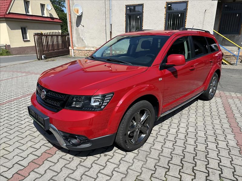 Fiat Freemont 2,0 CROSS 4x4 AUTOMAT - fotka 10 z 32
