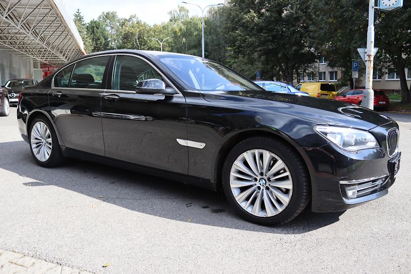 BMW Řada 7 730D XDRIVE F01 190kW - fotka 7 z 48