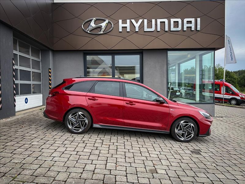 Hyundai i30 1,5 T-GDI N-Line - fotka 18 z 19