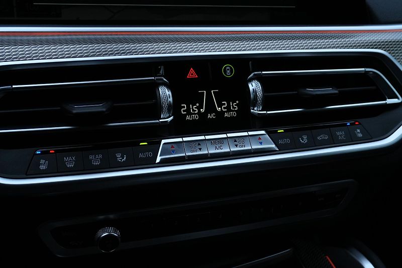 BMW X6 40d, Vzduch, Ventilace, ČR - fotka 20 z 37