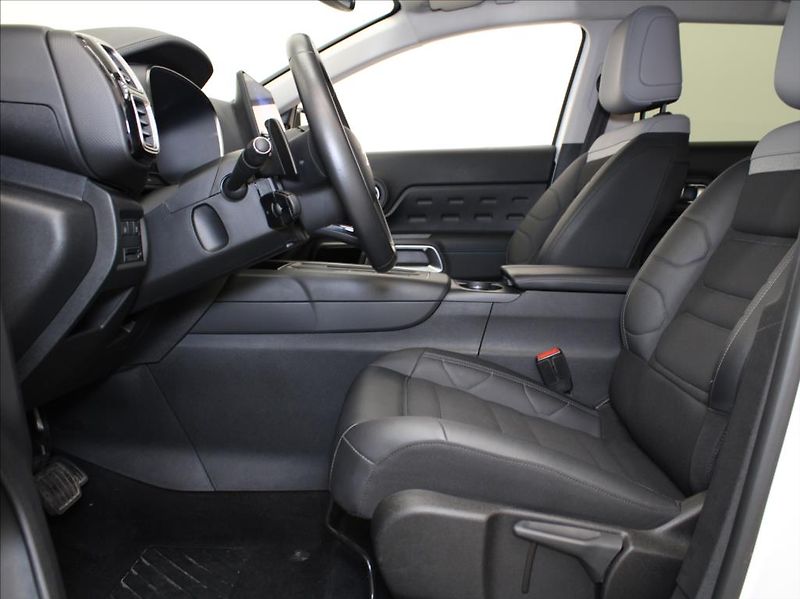 Citroën C5 Aircross 1,6 PHEV 225k. Max. 59tkm. - fotka 6 z 23