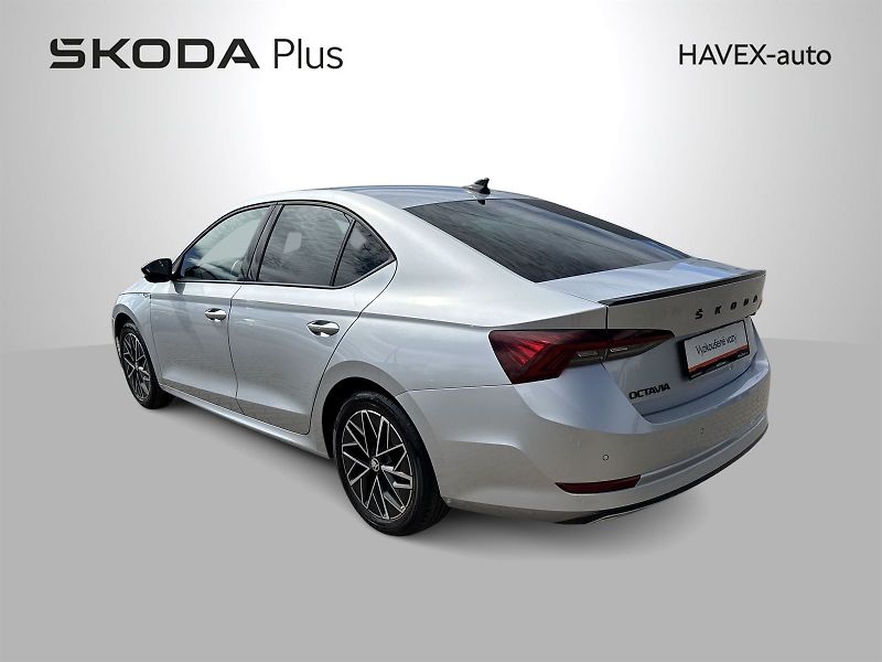 Škoda Octavia (2023) 2.0 TDI DSG Sportline - fotka 35 z 36