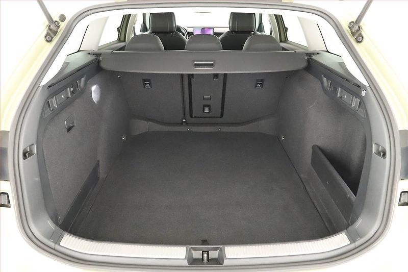 Škoda Superb (2024) 2.0 TDI - fotka 19 z 20