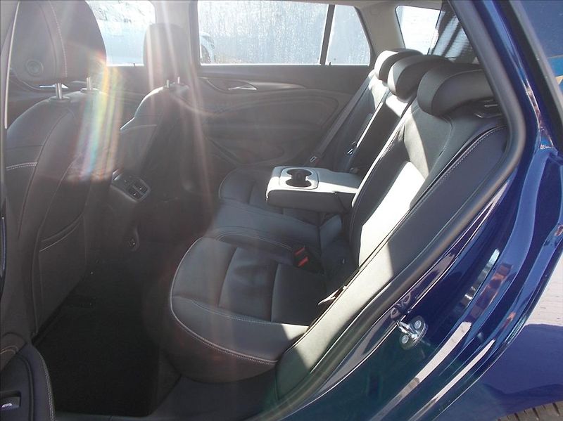 Opel Insignia ST 1.6 CDTi 100kW INNOVATION - fotka 7 z 46