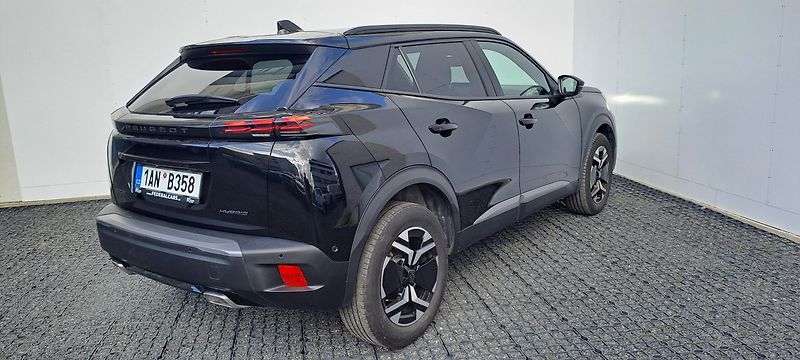 Peugeot 2008 (2024) ALLURE Hybrid 136 e-DCS6 - fotka 5 z 19