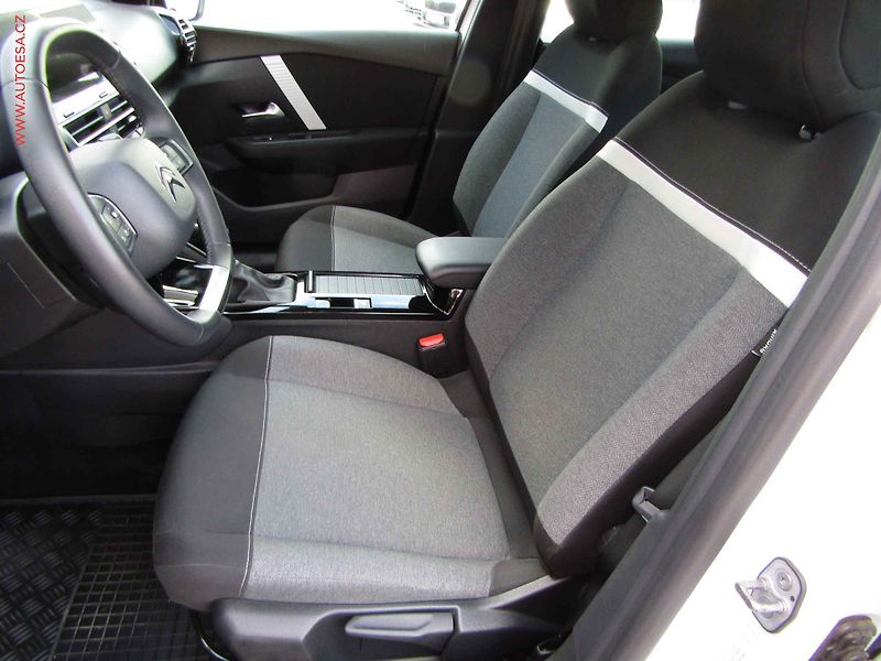 Citroën C4 (2021) 1.2 PT, ČR, servis.kniha, LED - fotka 9 z 22