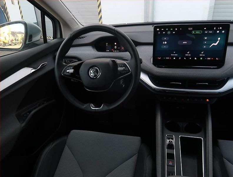 Škoda Enyaq (2025) 50 (52 kWh), SoH 100% - fotka 7 z 30