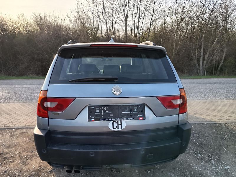 BMW X3 (2004) 3.0i automat - fotka 17 z 38