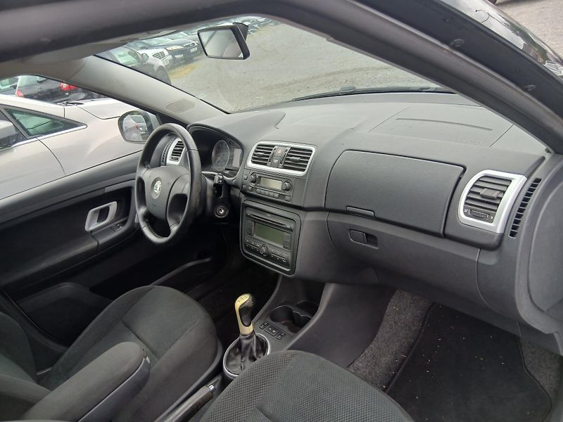 Škoda Fabia 1.2i, ALU, klima - fotka 28 z 31