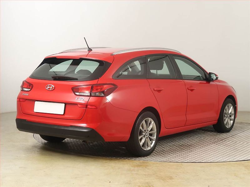 Hyundai i30 (2018) 1.0 T-GDI, Serv.kniha - fotka 5 z 17