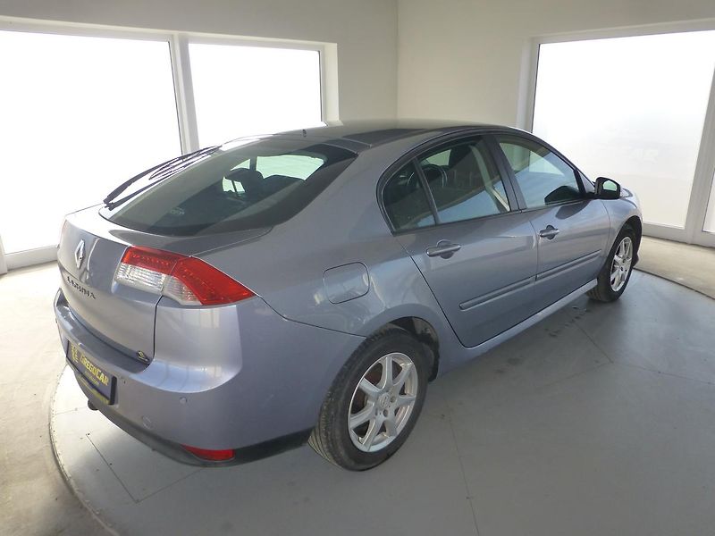 Renault Laguna (2008) 1,5DCI-81KW*PARK.S**ALU**TAŽNÉ - fotka 6 z 26