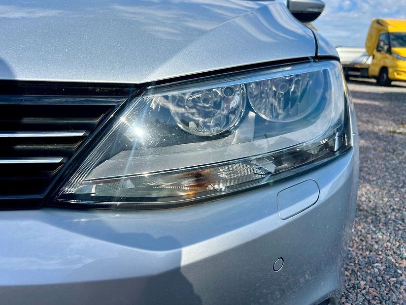 Volkswagen Jetta (2011) 1.2TSi 77kW *ALU*PDC*Klima* - fotka 9 z 19