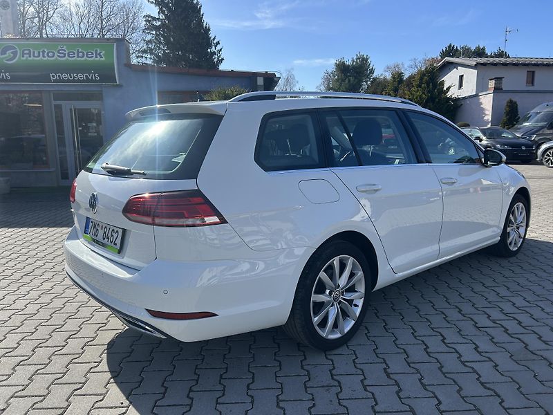 Volkswagen Golf Variant 2,0TDi Highline NAVI LEDMATRIX - fotka 3 z 69