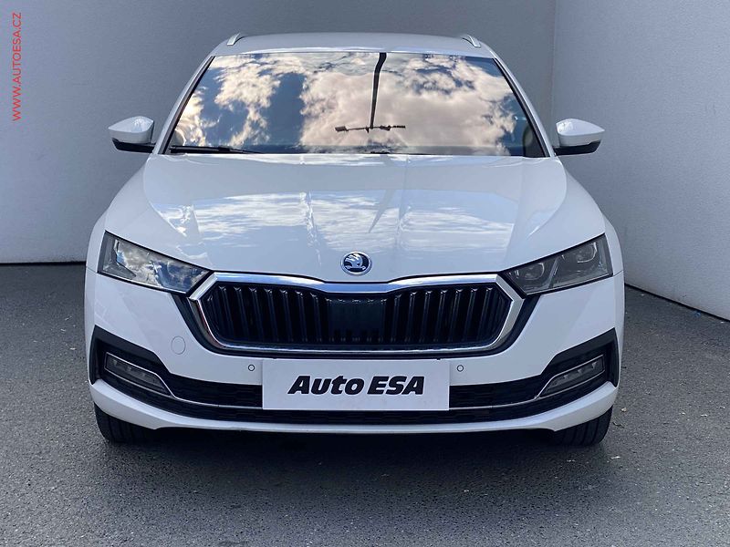 Škoda Octavia (2022) 2.0 TDi, ČR, Style, LED, navi - fotka 2 z 20