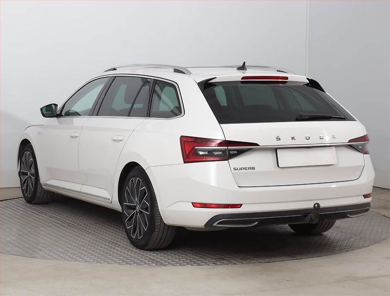 Škoda Superb (2021) Laurin&Klement 2.0 TDI - fotka 4 z 22