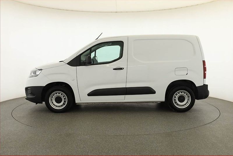 Toyota ProAce City (2024) 1.5 D4-D, ČR, DPH - fotka 3 z 16