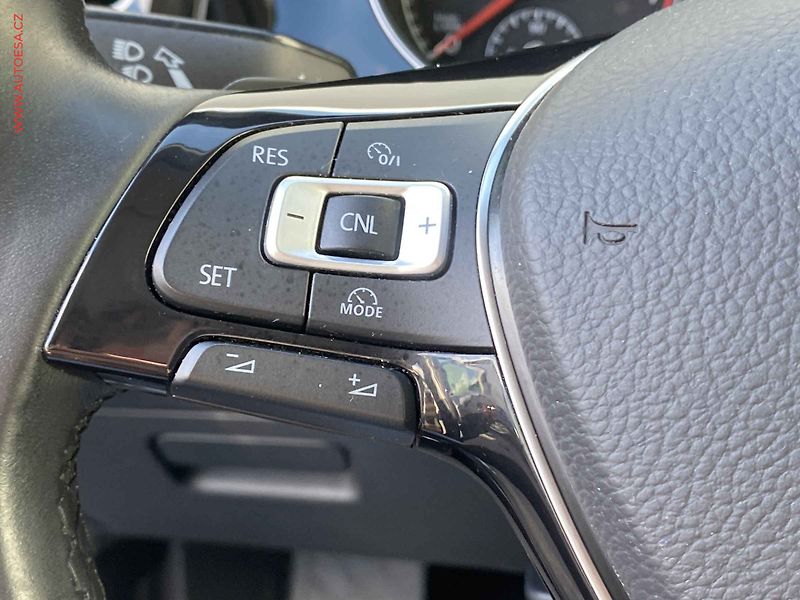 Volkswagen Golf (2013) 1.4 TSi VII, Highline, DSG - fotka 13 z 20