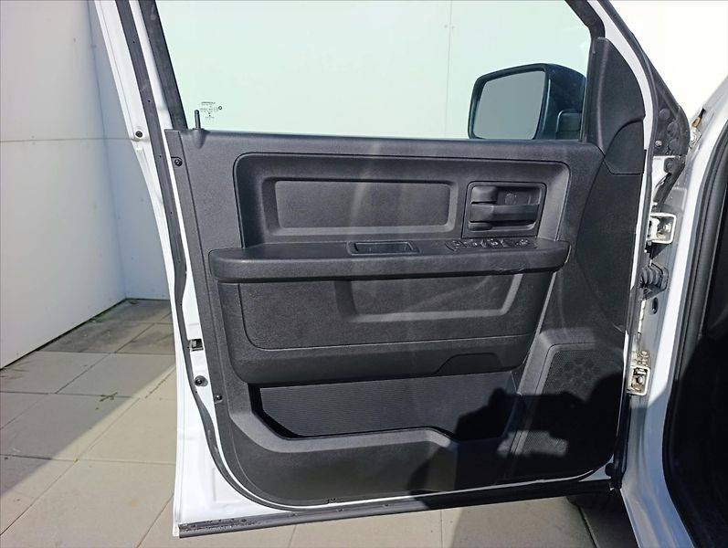 Dodge RAM 1500 3,6 i 4x4 Automat 6míst Tažné - fotka 12 z 35