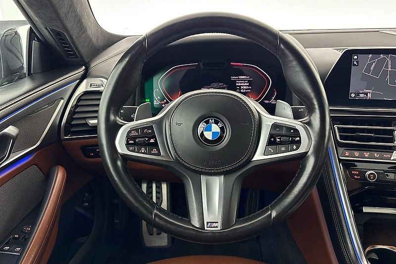 BMW Řada 8 840d xDrive - fotka 21 z 25