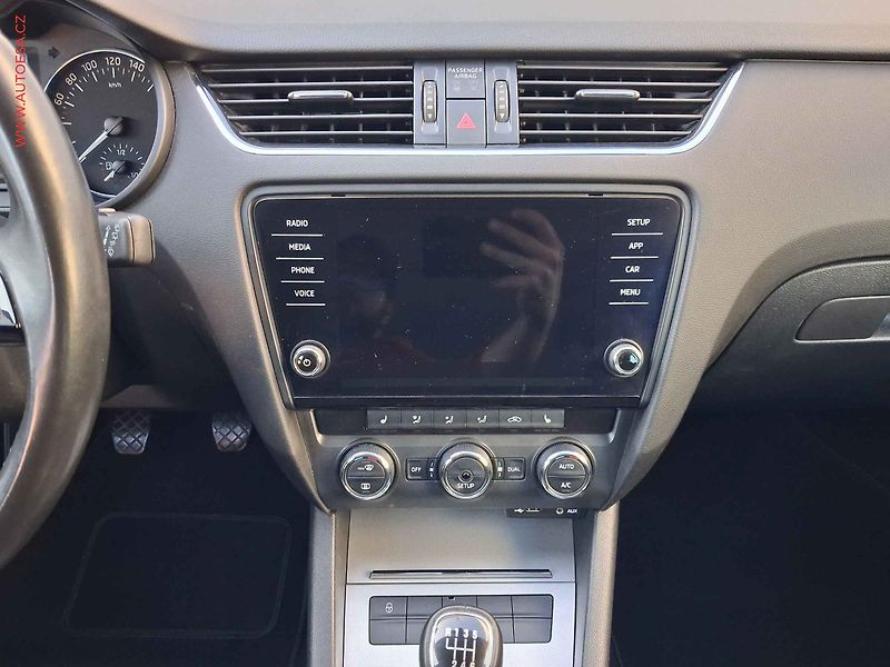 Škoda Octavia (2014) 1.4TSI, autoAC - fotka 12 z 15