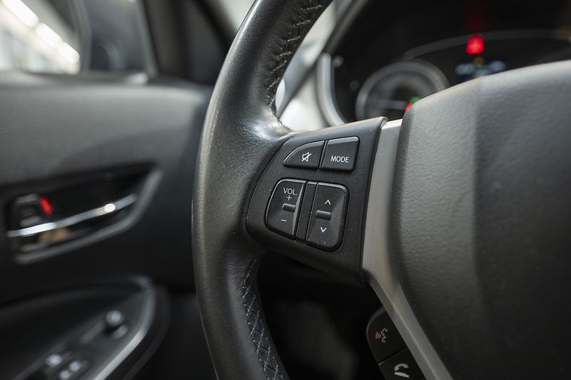 Suzuki Vitara (2023) Hybrid 1.4 95 kW - fotka 15 z 34
