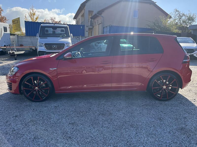 Volkswagen Golf (2016) GTD 2.0 TDI DSG 135 KW - fotka 4 z 25