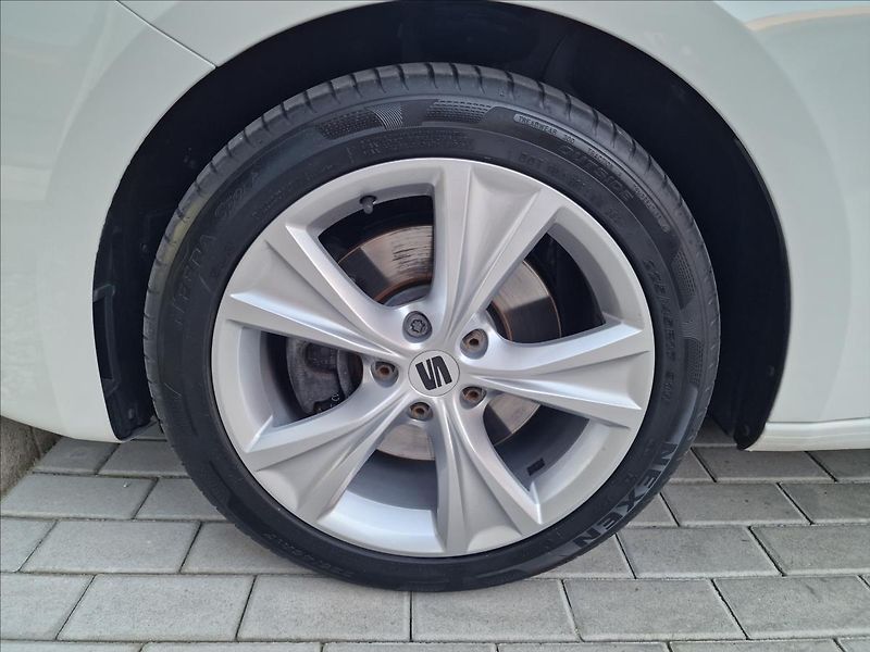 Seat Leon 2.0TDI 110kW DSG FR ST,1.Maj - fotka 45 z 50