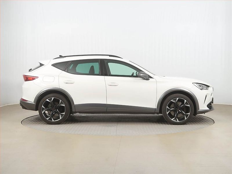 Cupra Formentor (2023) 2.0 TSI VZ - fotka 6 z 18