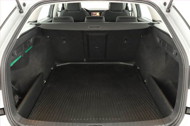 Škoda Octavia (2022) Ambition 2.0 TDI, ČR,1.maj - fotka 10 z 14