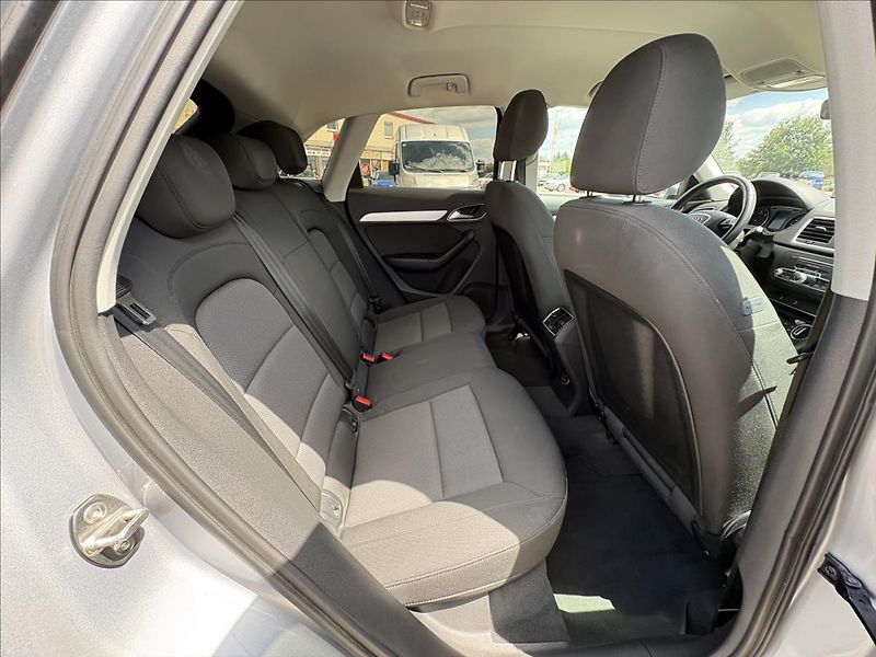 Audi Q3 2,0 TDi110kW,S-tr,Led,Nav,Výhř - fotka 25 z 31