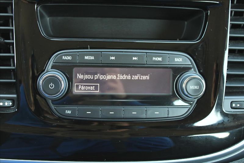 Opel Mokka 1,6 i  ČR,1.MAJITEL,TAŽNÉ - fotka 12 z 27