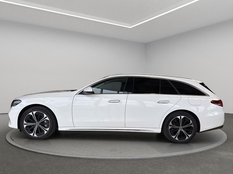 Mercedes-Benz Třídy E (2025) E 300 de 4MATIC kombi - fotka 4 z 22