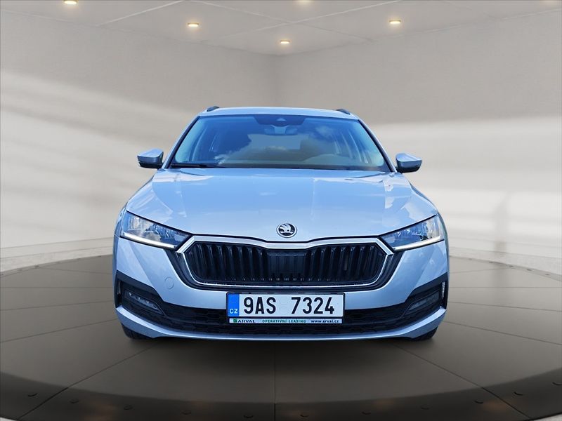 Škoda Octavia 2,0 TDI Ambition 4x4 DSG - fotka 2 z 11