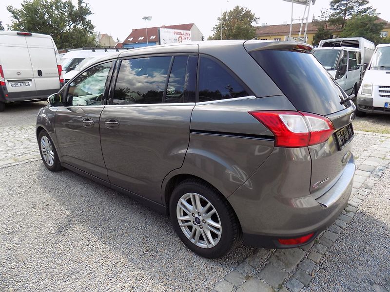 Ford Grand C-MAX 2,2 TDCI 103 KW AUTO/AC, TEMP - fotka 14 z 45