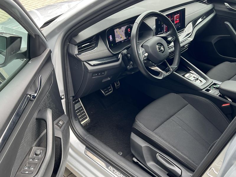 Škoda Octavia (2023) 2,0TDi 110kW SPORTLINE DSG - fotka 10 z 37