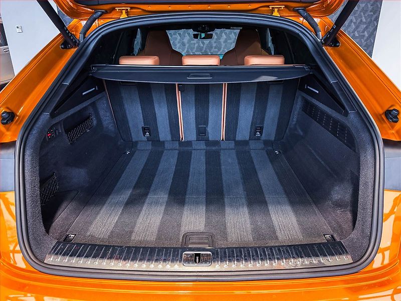 Audi RS Q8 (2023) TFSI - fotka 10 z 23