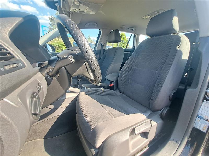 Volkswagen Golf 2,0   TDi 1MAJ*Tažné*Rozvody - fotka 24 z 34