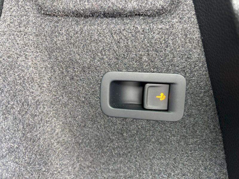 Škoda Karoq (2020) 1.5 TSI 110kW Sportline DSG - fotka 34 z 35