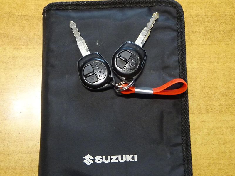 Suzuki Swift 1.3 68kW AUTOMAT KLIMA 5 DVEŘÍ - fotka 30 z 30