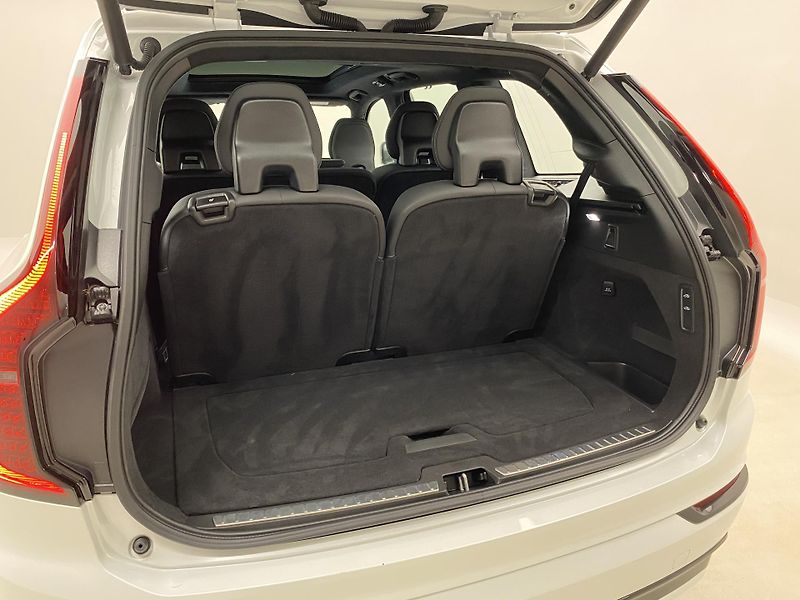 Volvo XC90 T8 RECHARGE BLACK EDITION 7m - fotka 36 z 72